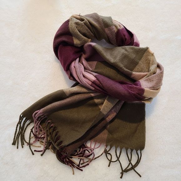 Scarf  - Picture 6 of 9